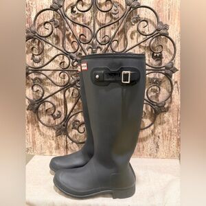 Hunter Rain Boots Original Tall Women’s Size US 9 dark grey  Gloss Rubber shoes